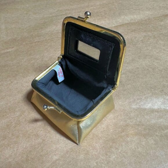 Vintage Gold Purse, Dresser Purse, Jewelry Keeper - Picture 4 of 4